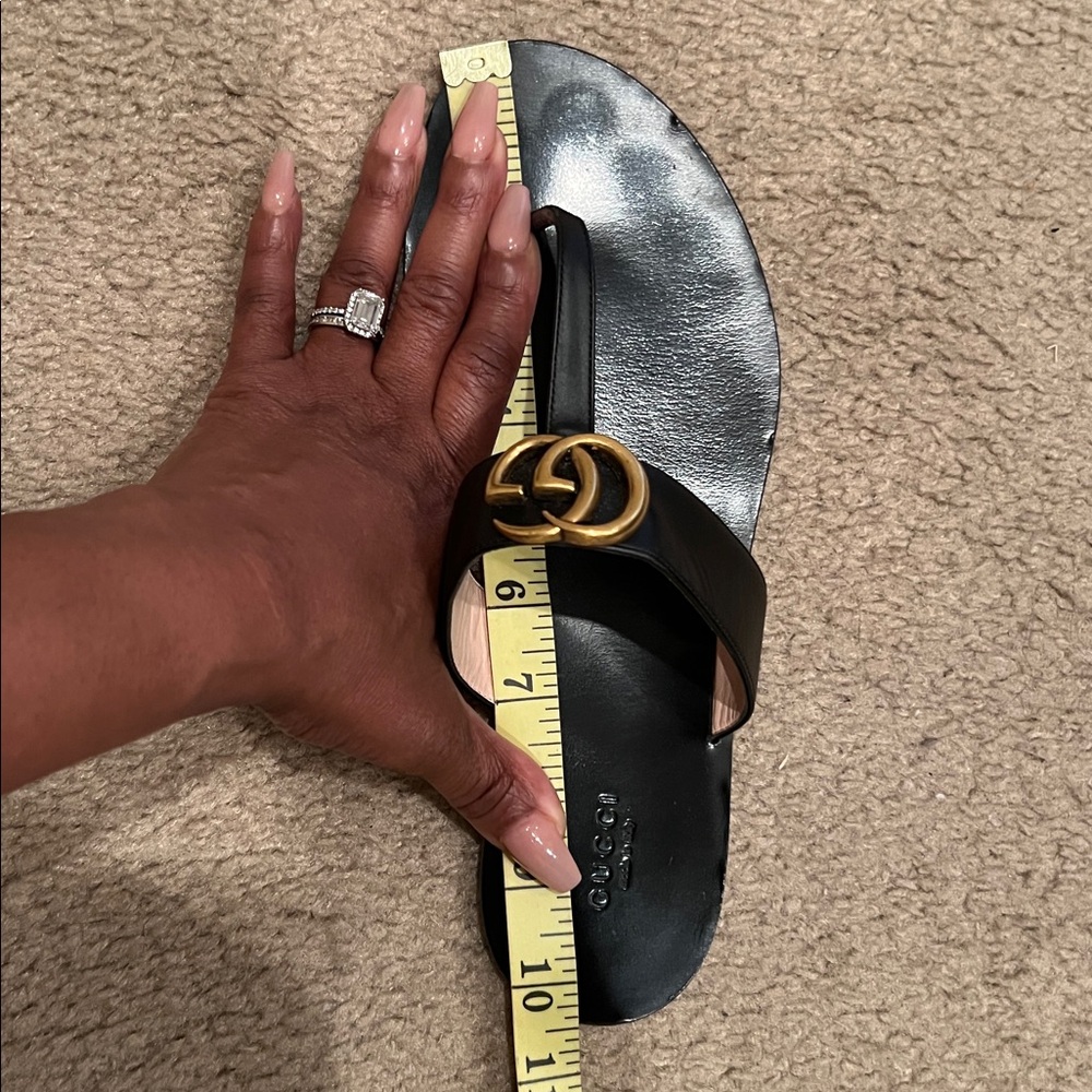 Gucci Black Sandals with Gold Logo - Picture 8 of 10
